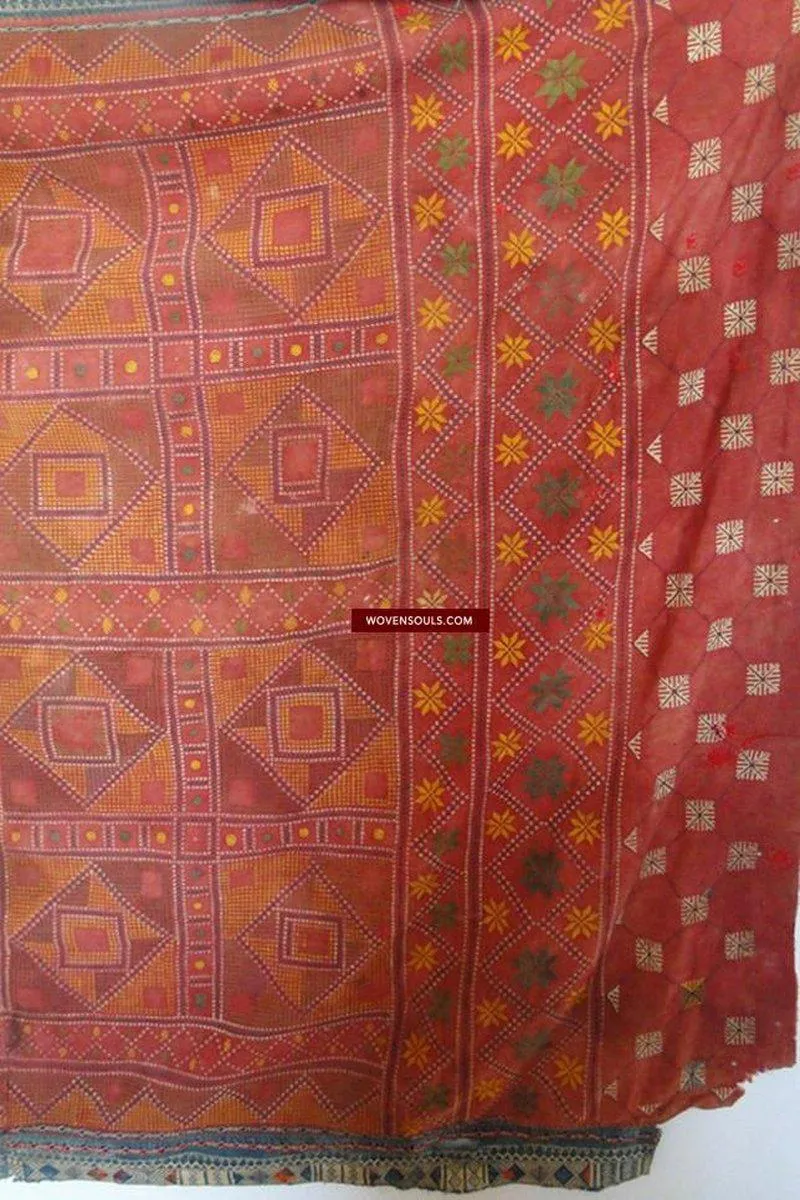 618 SOLD Old Bishnoi Shekhawati Wedding Odhana Shawl - Embroidery Bandhini Patterns