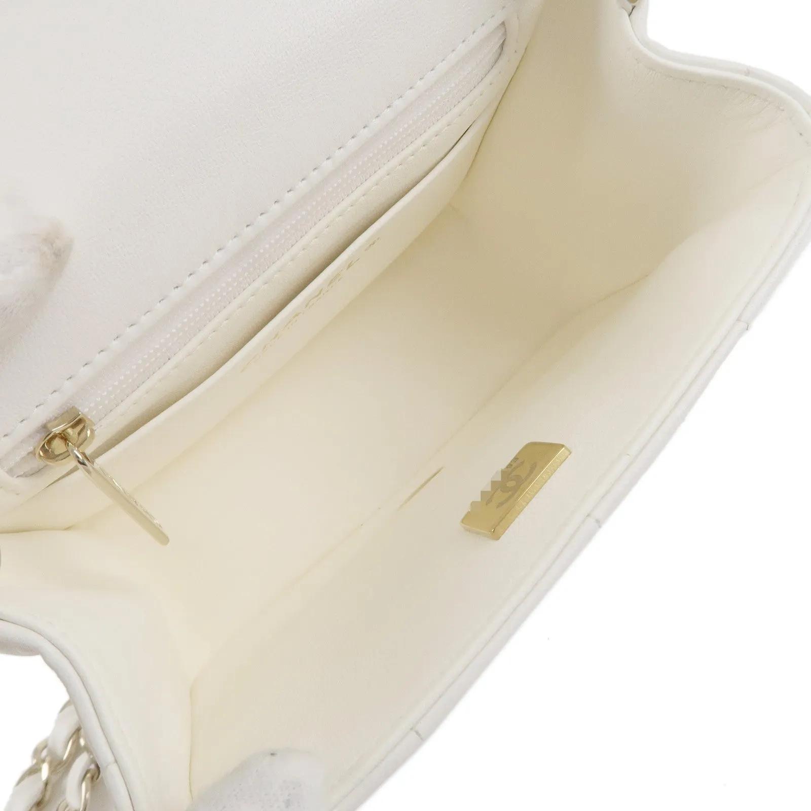 CHANEL Chocolate Bar Mini Matelasse Lamb Skin Shoulder Bag White