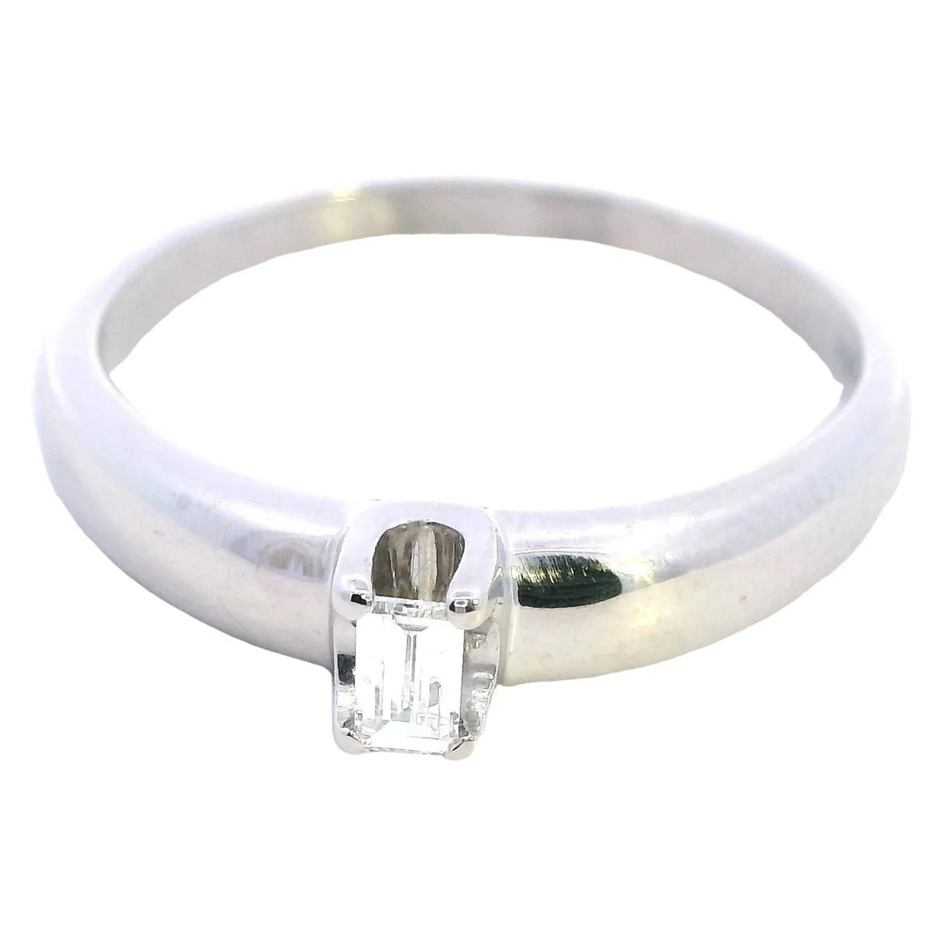 Dazzling Diamonds Handmade 18ct white gold Diamond Ring