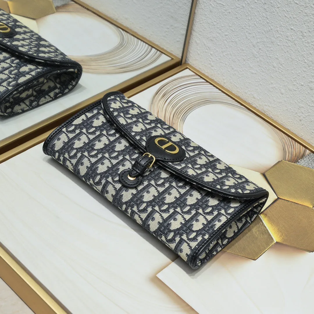 DR288 Dior Bobby East-West Pouch with Chain / 8.5 x 4.5 x 1.5 inches