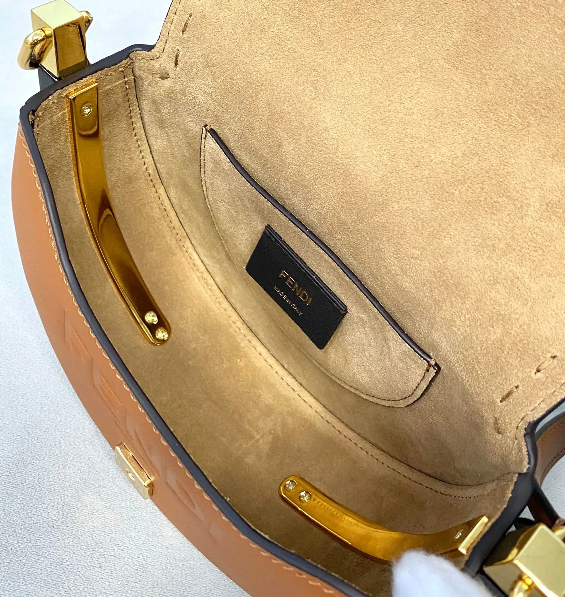 EN   Designer bags by Fendi 057
