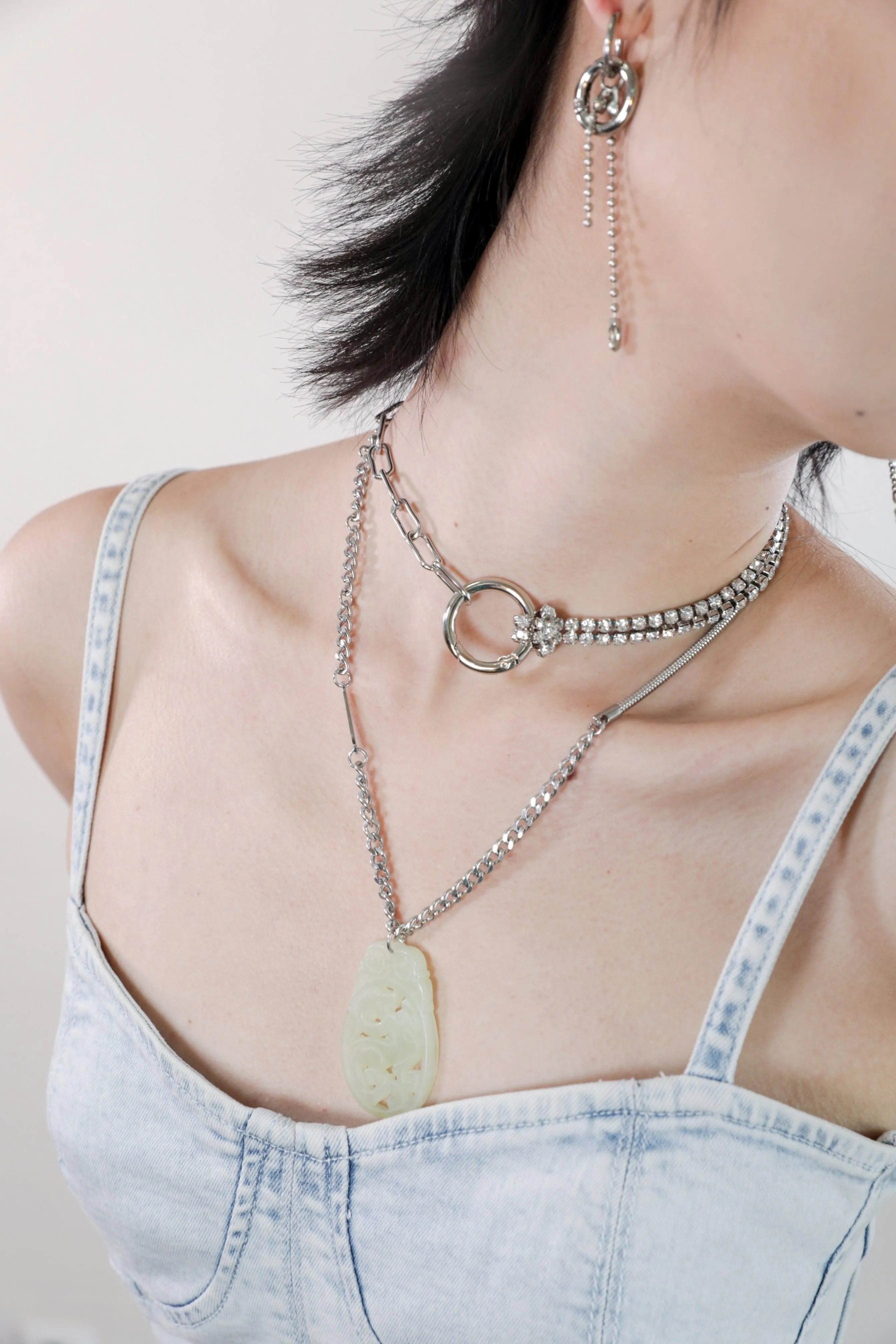 Fervooor Asymmetric waterproof oring and chains earrings