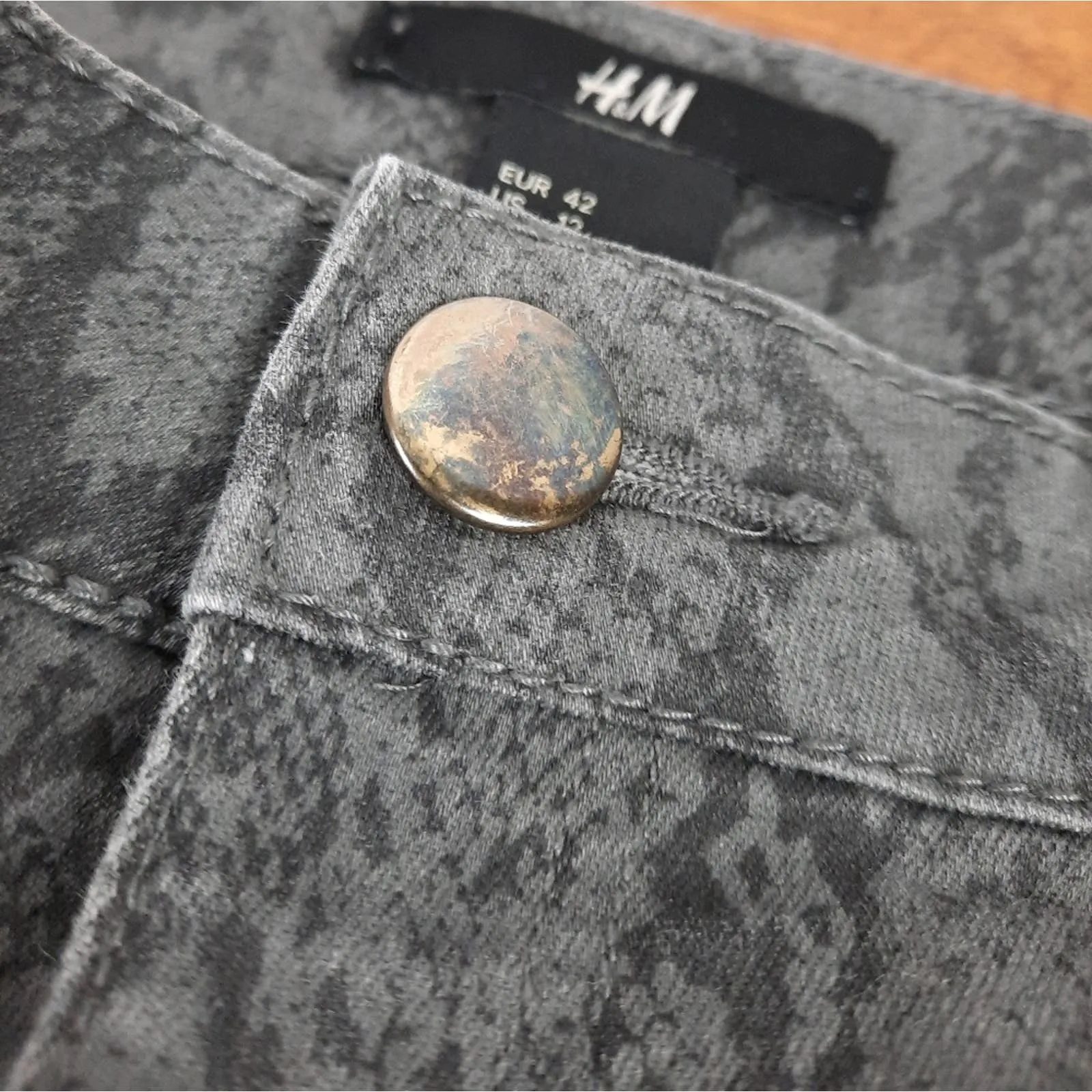 H&M Snakeskin Jeggings EUC