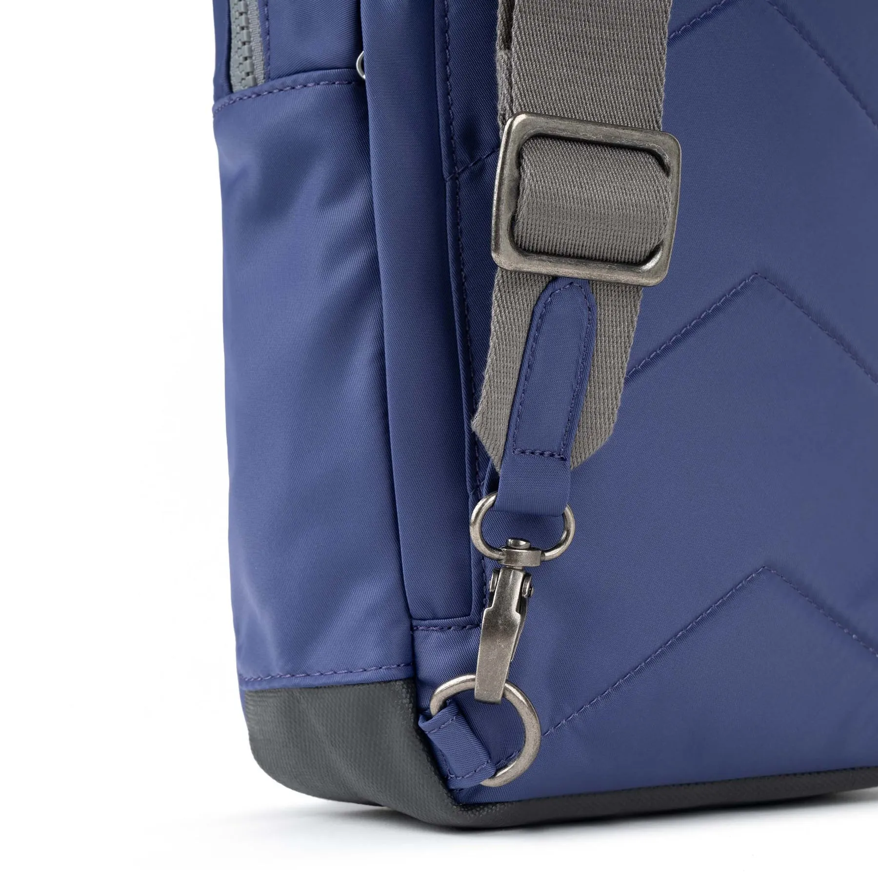 ROKA Willesden B Large Recycled Nylon Bag - Indigo