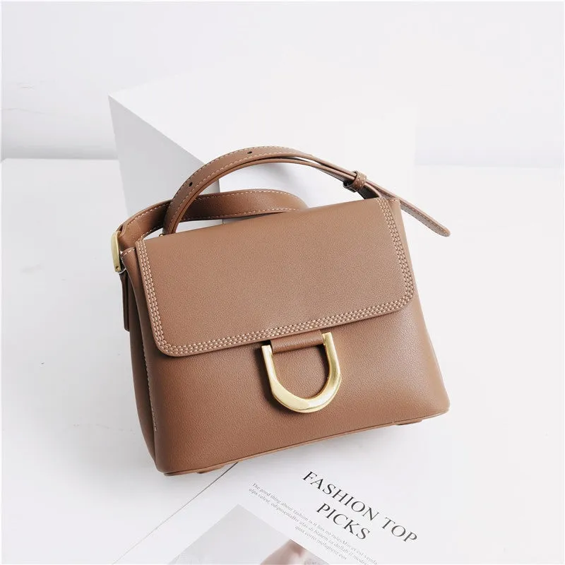 Small Saddle In Grainy Calfskin Leather
