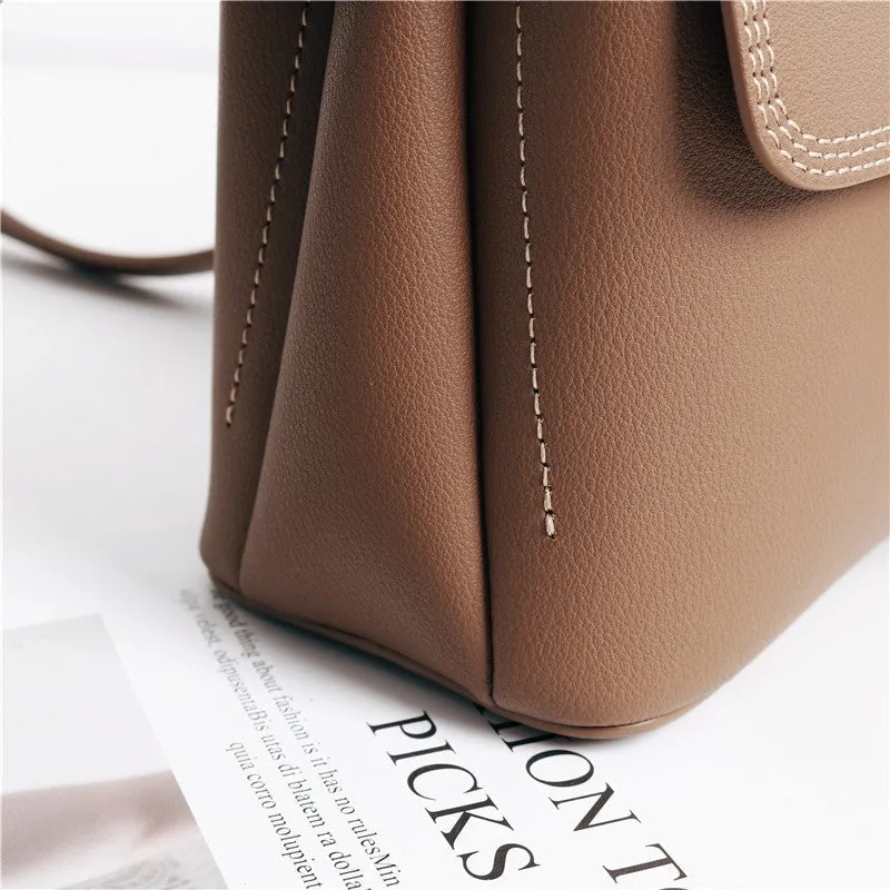 Small Saddle In Grainy Calfskin Leather