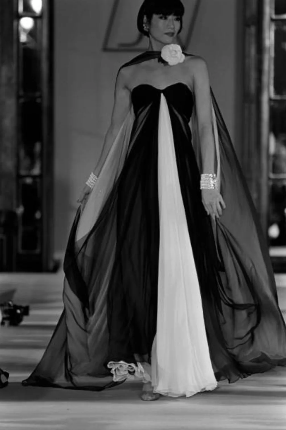 Stunning Spring 1986 Jacqueline de Ribes Black & Ivory Bias Cut Silk Chiffon Dress